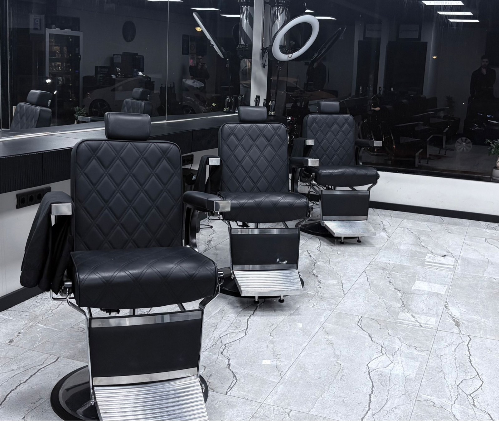Interieur van Rimero Barbershop